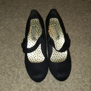 American Eagle black heels